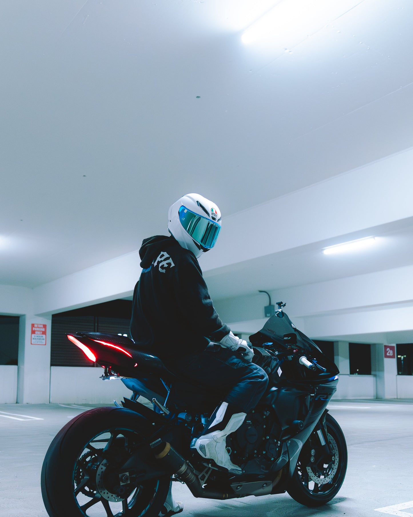 V1 Excape Hoodie