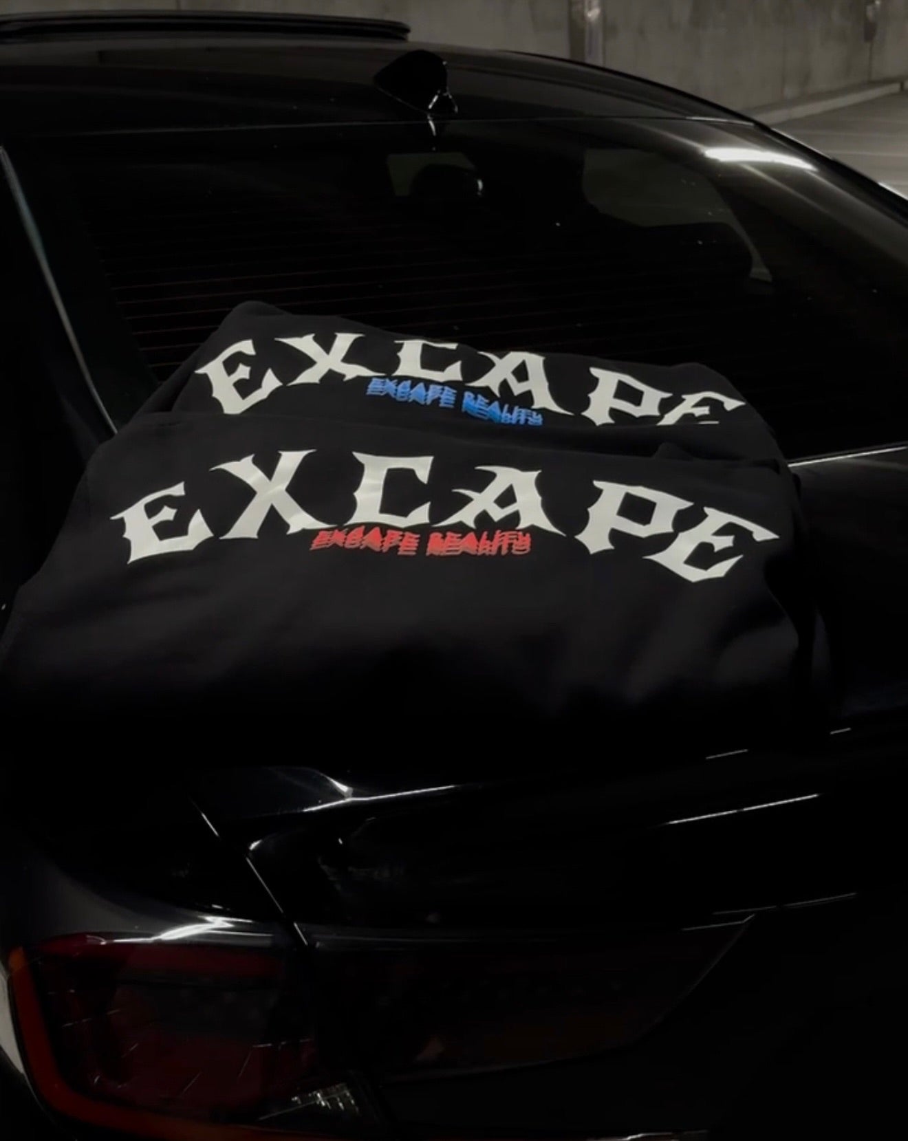 V1 Excape Hoodie