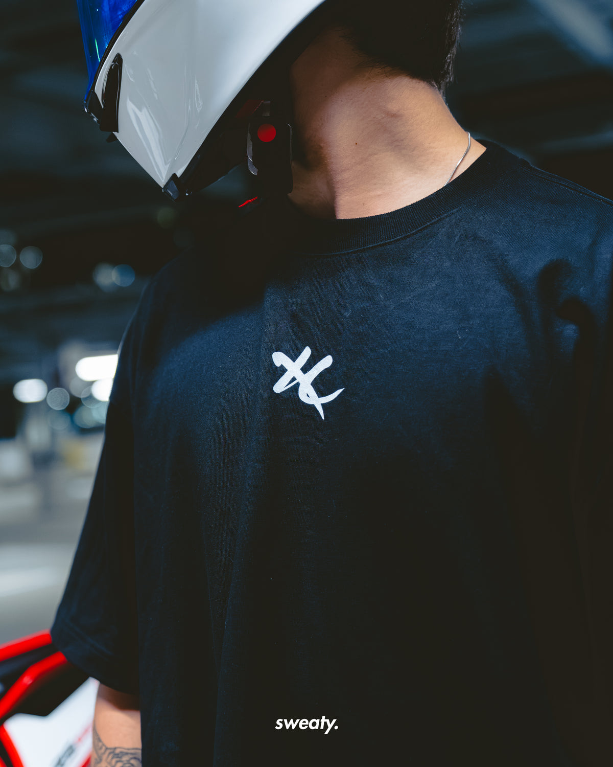 SIGNATURE BLACK-TEE