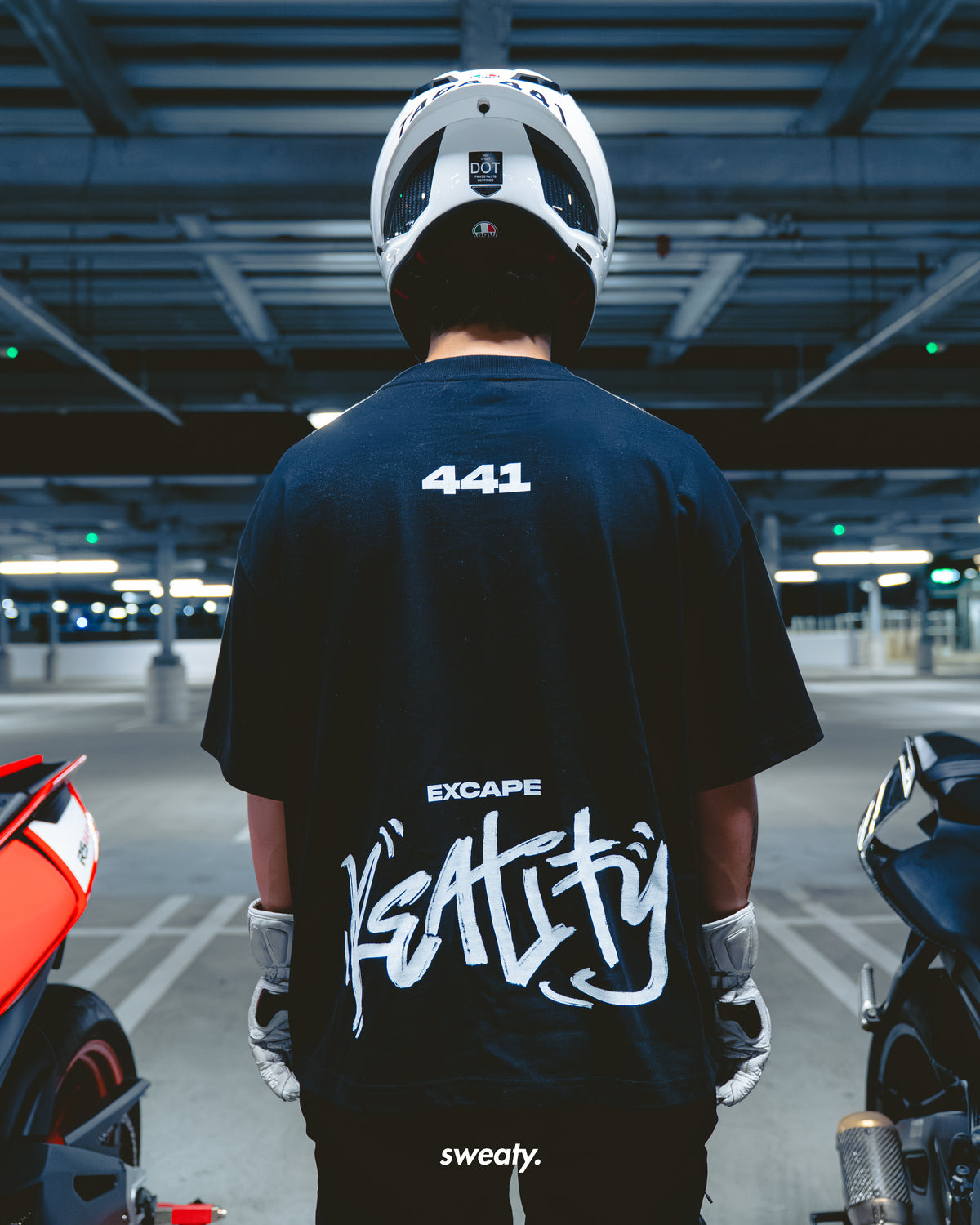 SIGNATURE BLACK-TEE